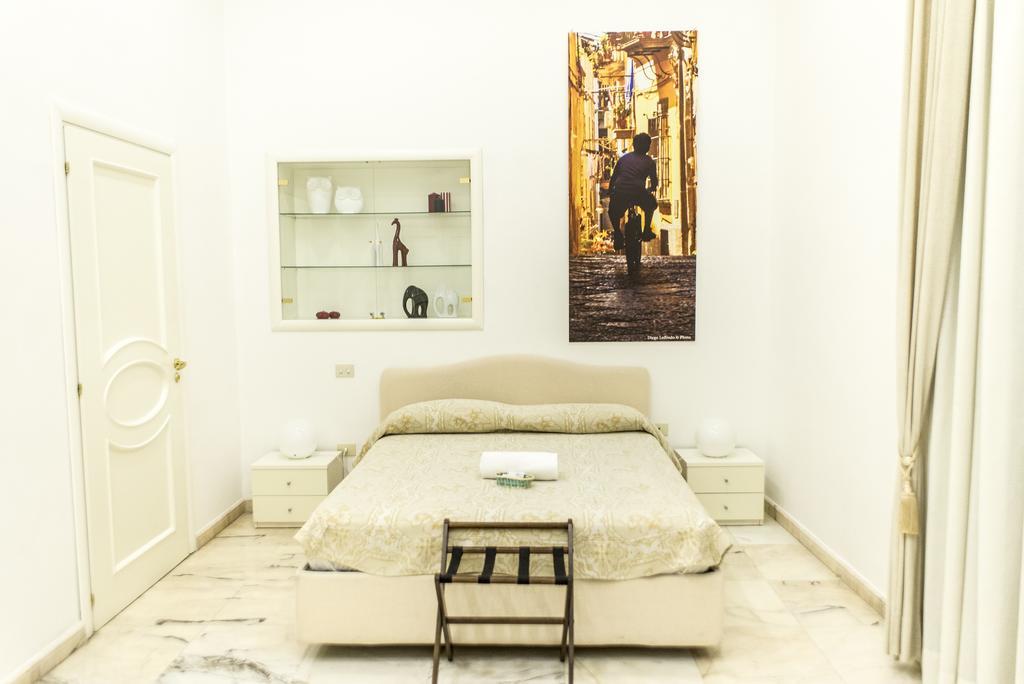 B&B Palazzo Ruffo Di Bagnara Nápoles Habitación foto