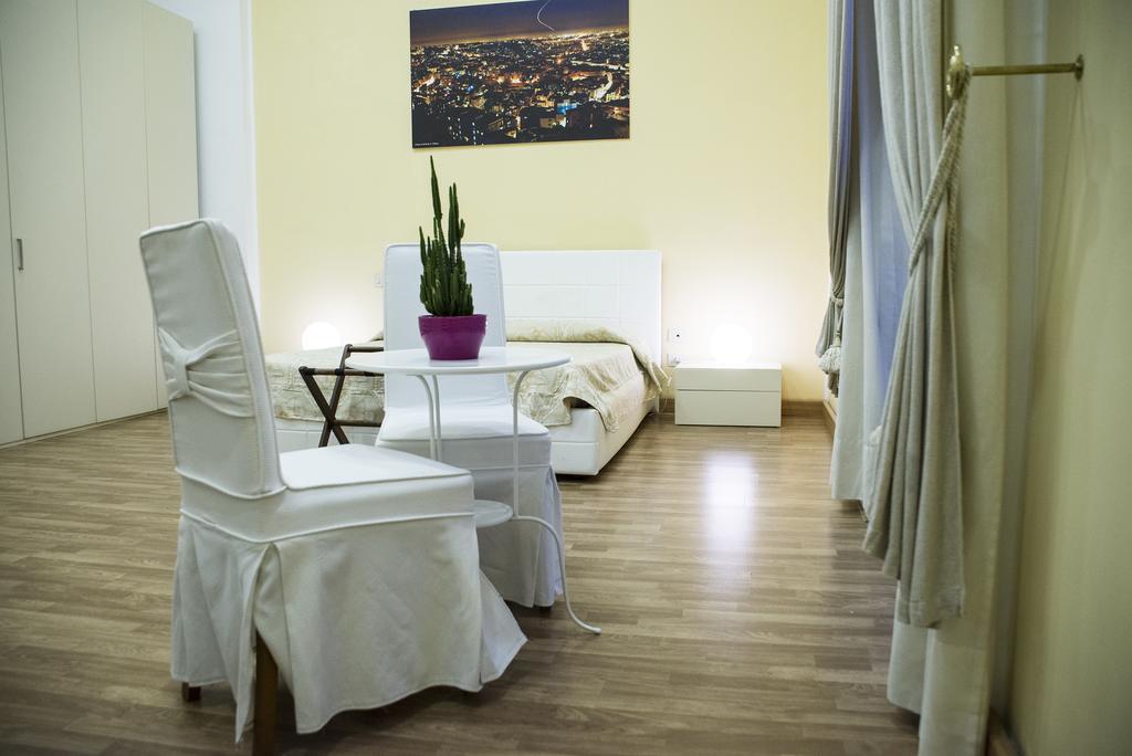 B&B Palazzo Ruffo Di Bagnara Nápoles Habitación foto